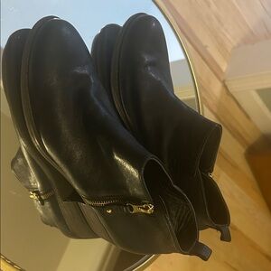 eric michael Black Leather Ankle Boots with Gold Zipper size 38